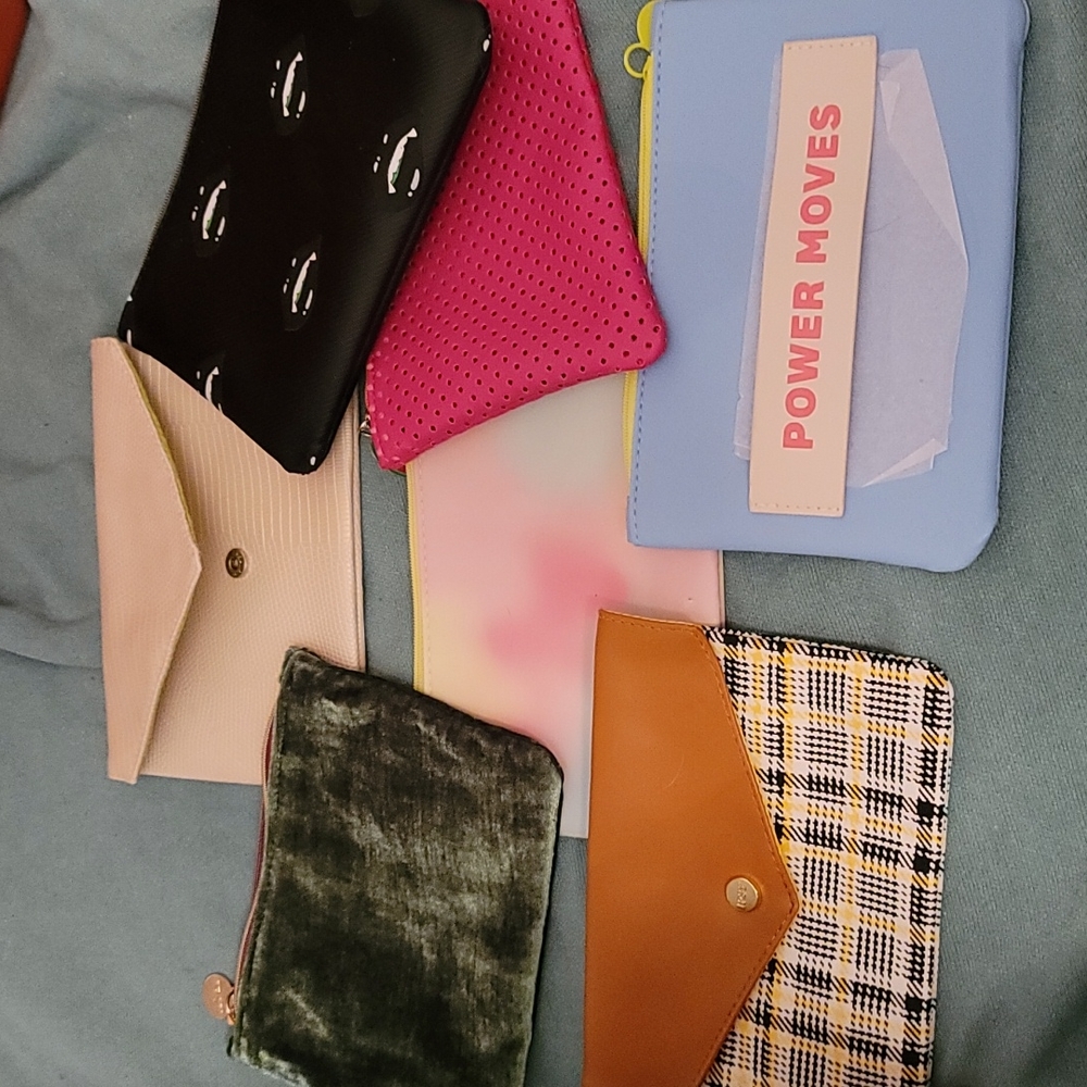IPSY makeup bags - lot of 7